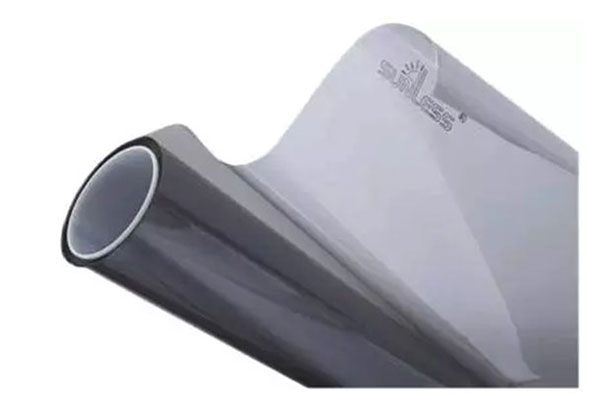 帶有鐳射標(biāo)記的太陽(yáng)膜